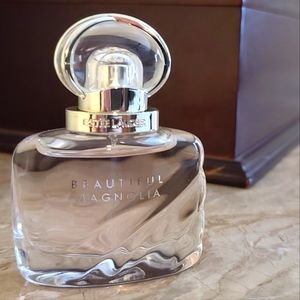 Estée Lauder Beautiful Magnolia 🌸